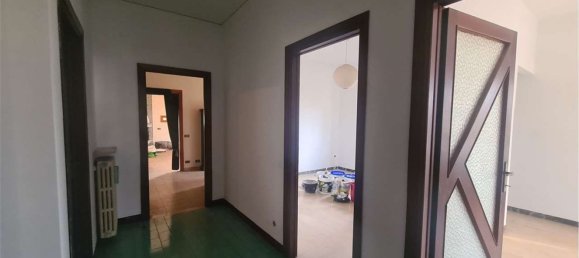 8 rooms Villa in Valmorea, Italy No. 2596 38