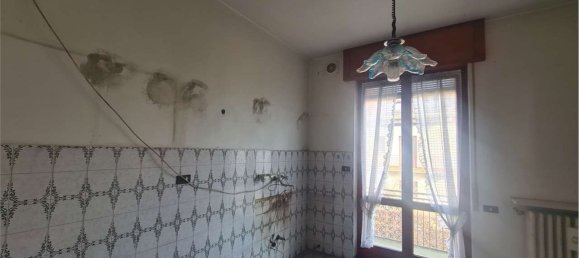 8 rooms Villa in Valmorea, Italy No. 2596 44