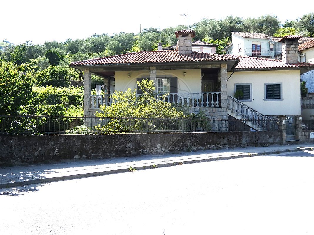 9 bedrooms House in Cambres, Portugal No. 62086