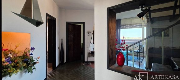 5 bedrooms Penthouse in Novara, Italy No. 371549 4