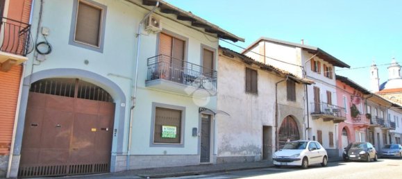 3 rooms House in Borgo d'Ale, Italy No. 57321 22