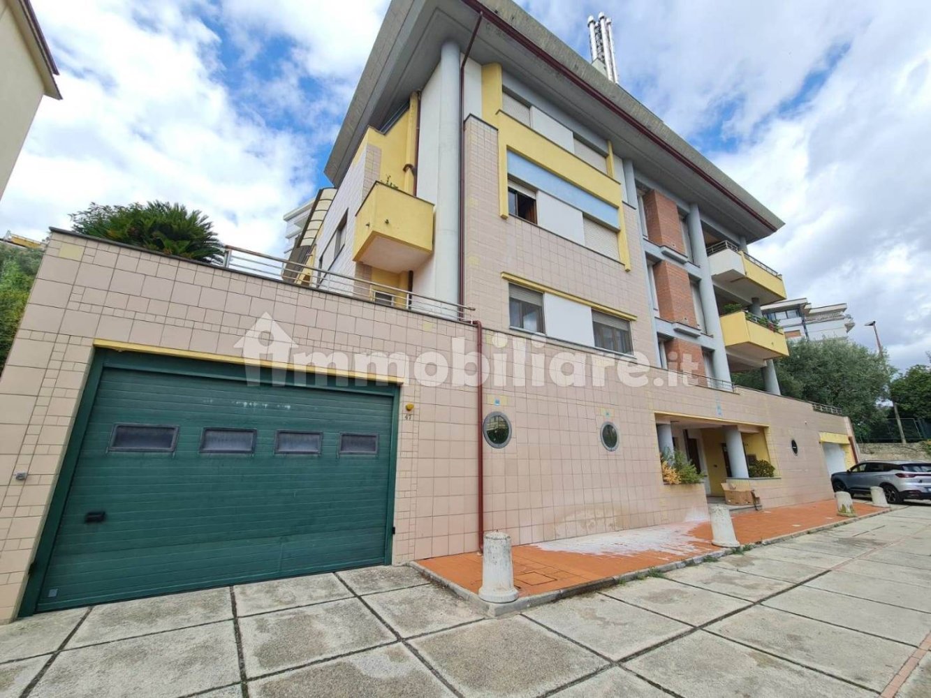 5 rooms Duplex in Cosenza, Italy No. 213312