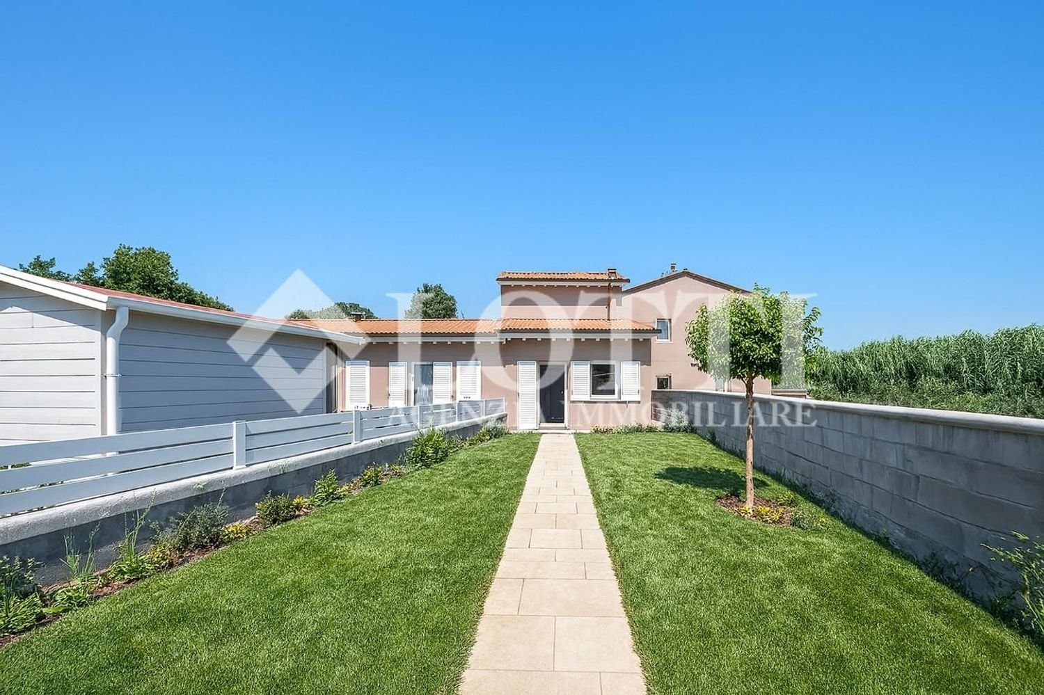 Villa de 5 habitaciónes en Cascina, Italy No. 270366