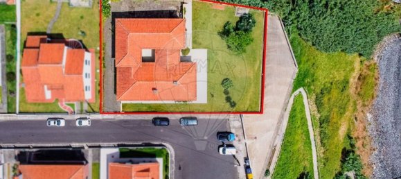 5 bedrooms House in Angra do Heroismo, Portugal No. 180005 2