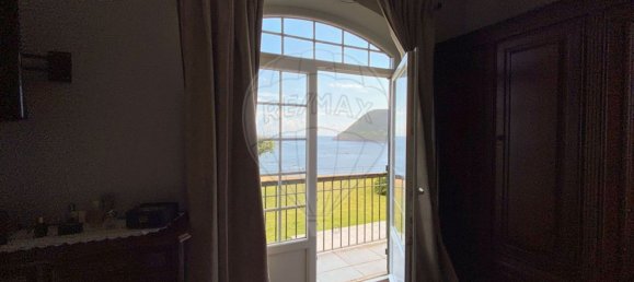 5 bedrooms House in Angra do Heroismo, Portugal No. 180005 38