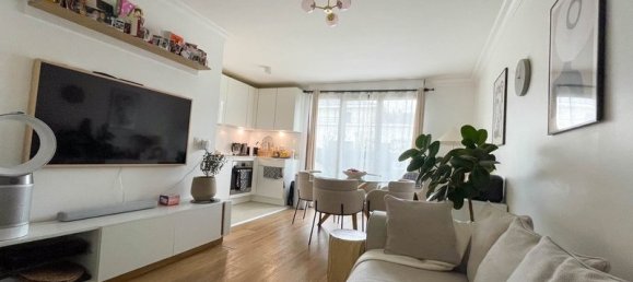 2 Schlafzimmer Wohnung in Eaubonne, France, Nr. 194202 2