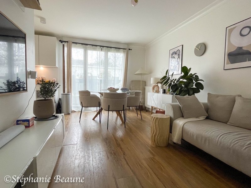 2 Schlafzimmer Wohnung in Eaubonne, France, Nr. 194202