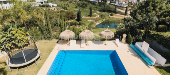 5 غرف نوم فيلا في La Linea de la Concepcion, Spain رقم 87581 28