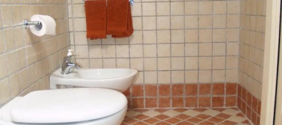 Casa de 4 habitaciónes en Miggiano, Italy No. 129556 8