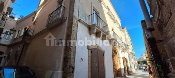 201m² Commercial property in Taranto, Italy No. 343112 8