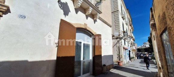 201m² Commercial property in Taranto, Italy No. 343112 10