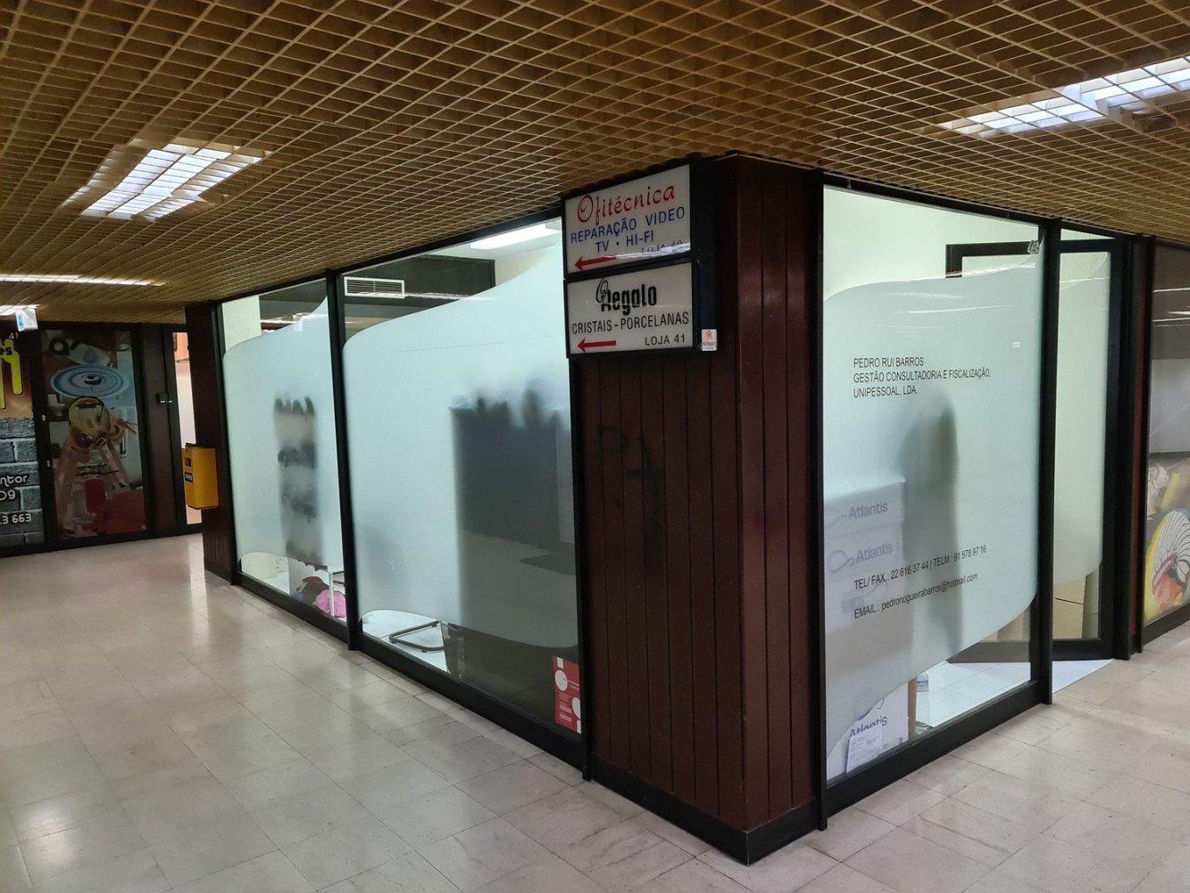 21m² Office in Porto, Portugal No. 50624