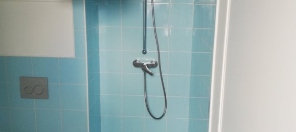 Estudio en Bourges, France No. 72715 5