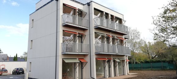 Estudio en Bourges, France No. 72715 6