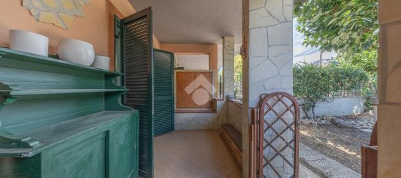 Casa de 3 habitaciónes en Guidonia Montecelio, Italy No. 299355 6