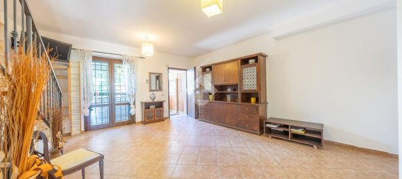 Casa de 3 habitaciónes en Guidonia Montecelio, Italy No. 299355 11