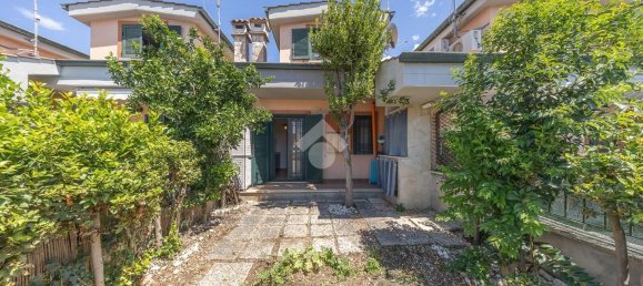 Casa de 3 habitaciónes en Guidonia Montecelio, Italy No. 299355 18