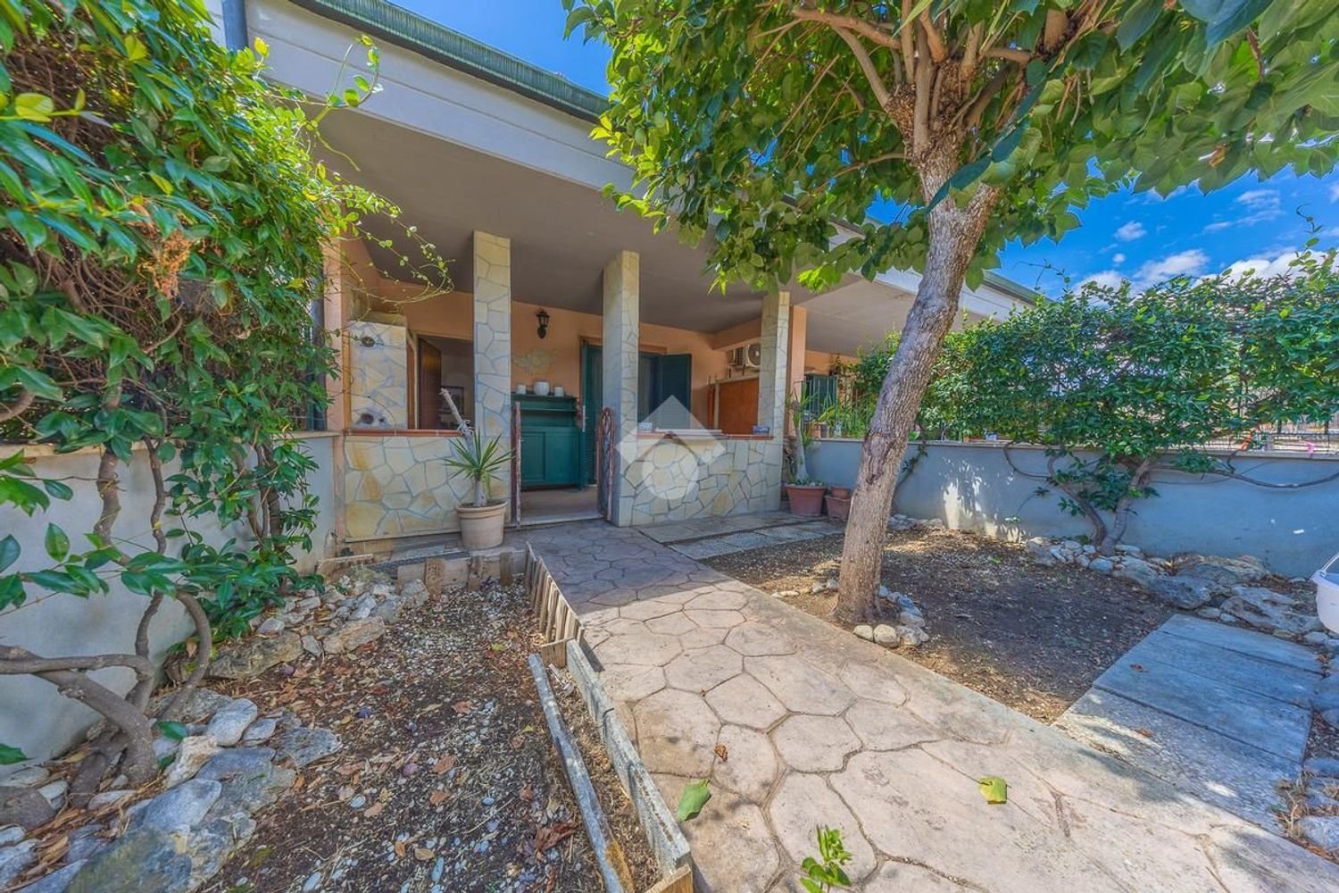 Casa de 3 habitaciónes en Guidonia Montecelio, Italy No. 299355