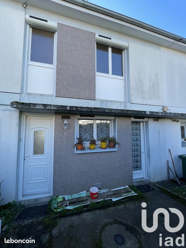 Casa de 3 dormitorios en Isle, France No. 96340