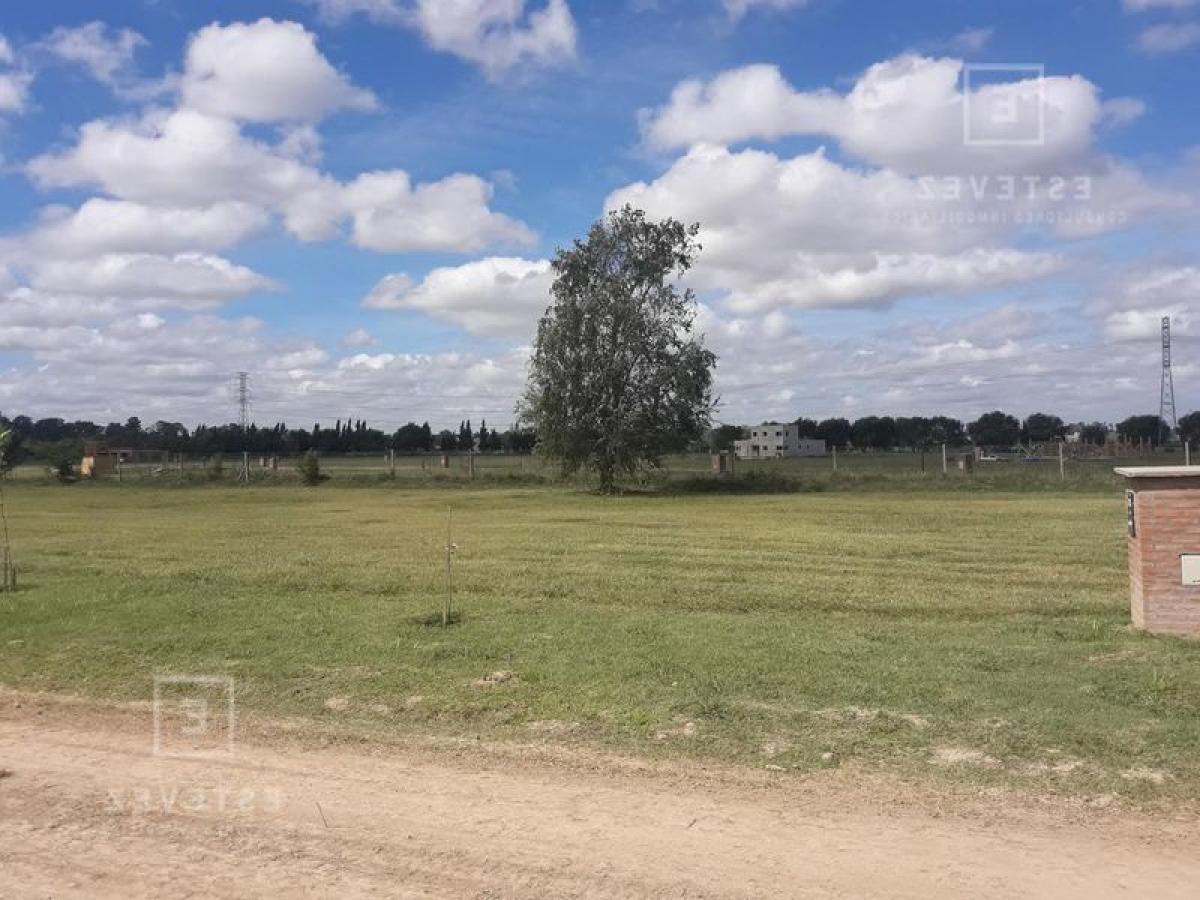  Land in Escobar, Argentina No. 50010