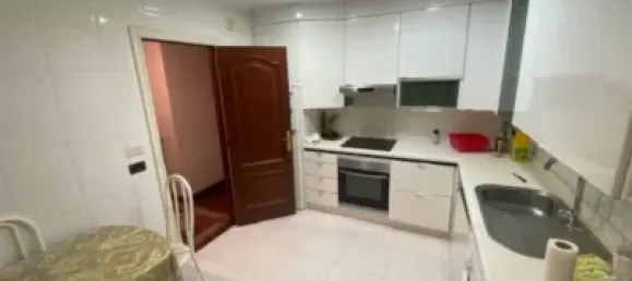 3 bedrooms Apartment in Ourense, Spain No. 153956 2