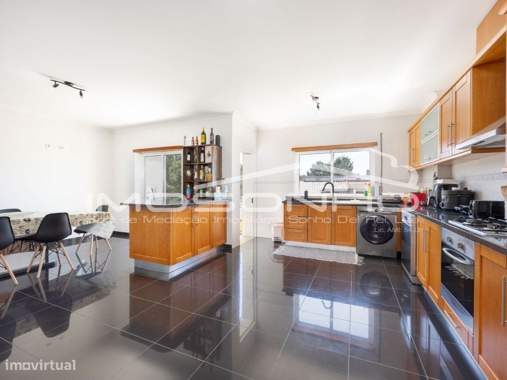 3 bedrooms Apartment in Marinha Grande, Portugal No. 219905