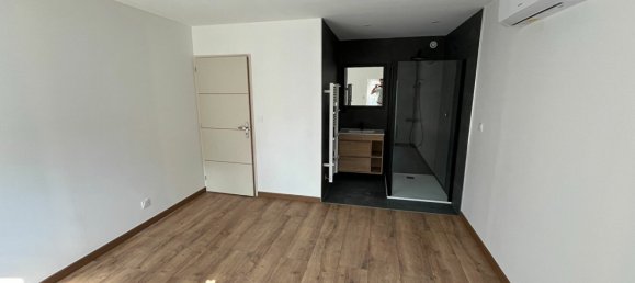 3 bedrooms House in Amilly, France No. 245167 5