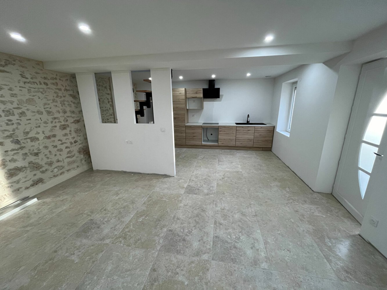 3 bedrooms House in Amilly, France No. 245167