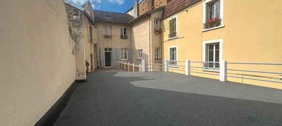 Квартира с 2 спальнями в Лонс-ле-Сонье, Франция № 308359 12