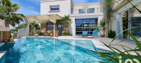 4 bedrooms House in Montblanc, France No. 344050 2