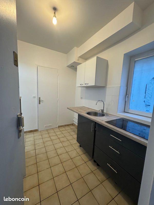 Студия в Понтуаз, Франция № 334400