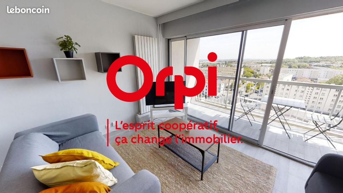 4 bedrooms Apartment in Rhone, France No. 342541