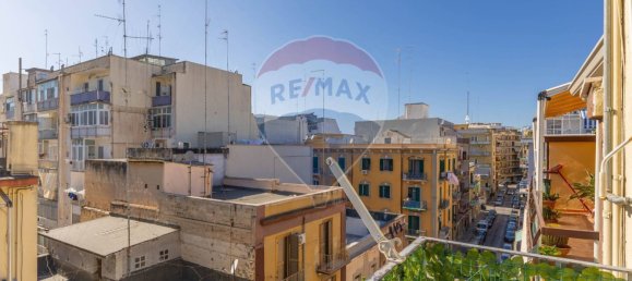 Квартира с 2 спальнями в Бари, Италия № 361992 22