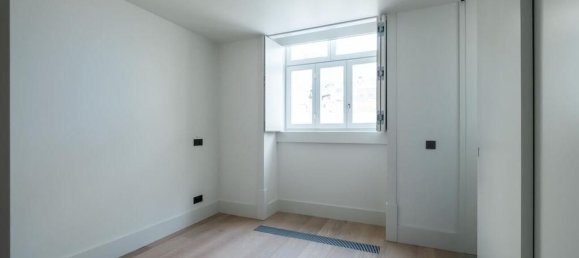 2 bedrooms Apartment in Lisbon, Portugal No. 105593 4