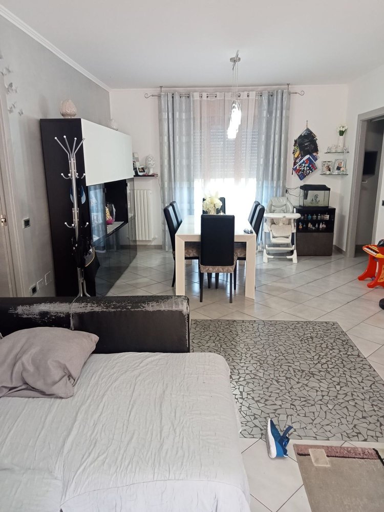 Квартира с 7 спальнями в Озимо, Италия № 331704