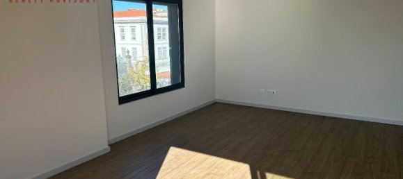 3 bedrooms Apartment in Porto, Portugal No. 144551 9