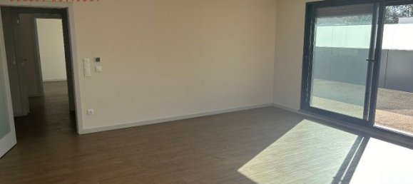 3 bedrooms Apartment in Porto, Portugal No. 144551 2