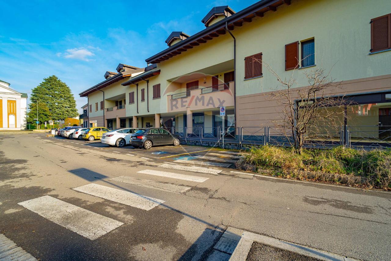 3 rooms Penthouse in Lainate, Italy No. 31762