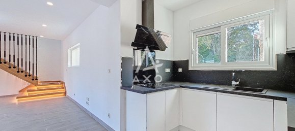 4 bedrooms House in Villemandeur, France No. 153849 6