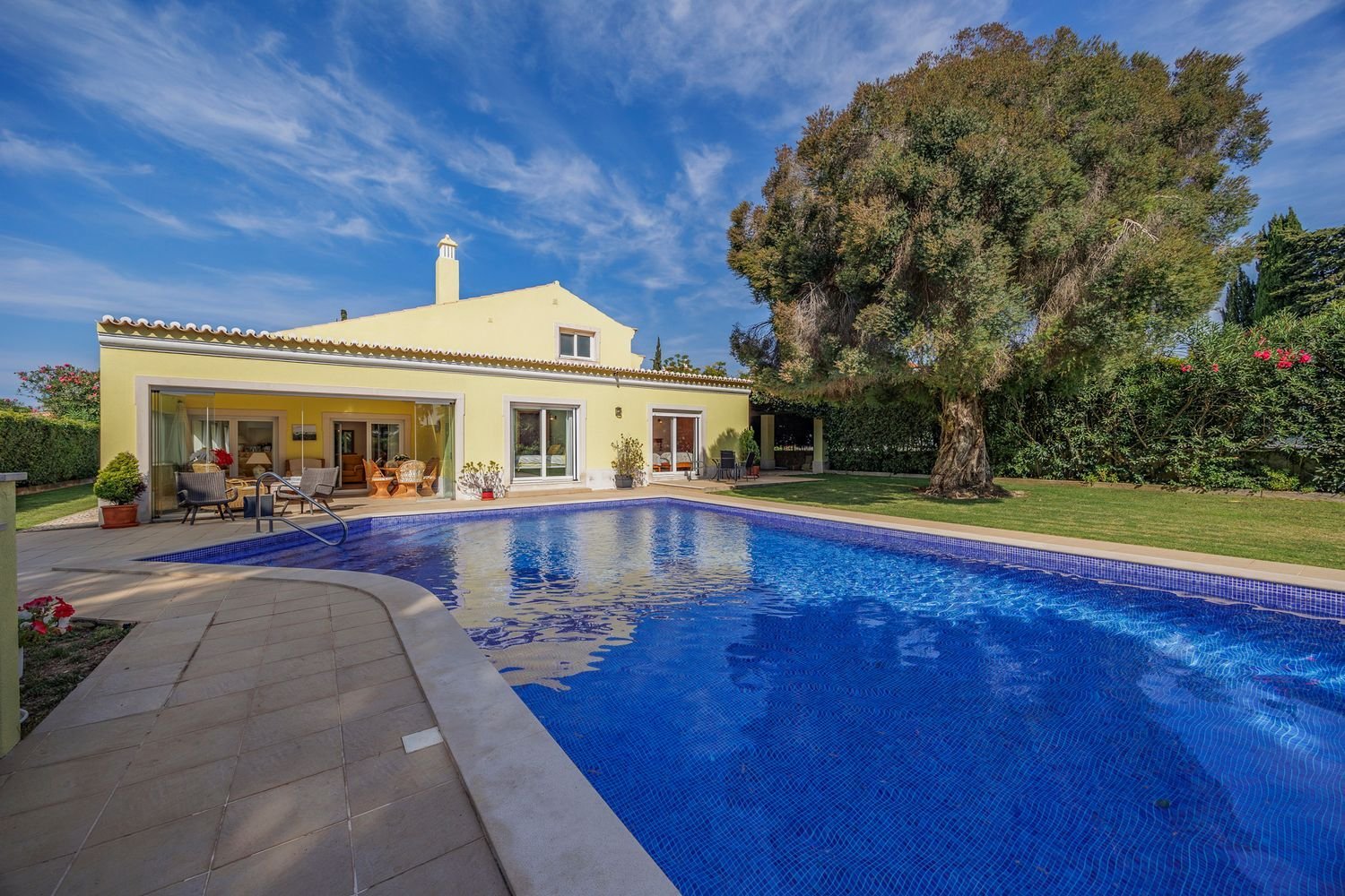 4 bedrooms House in Almancil, Portugal No. 322429