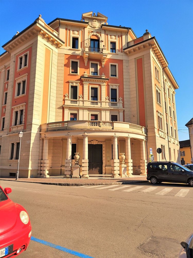 4 rooms Apartment in Reggio Emilia, Italy No. 74993