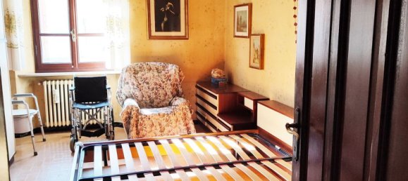 4 rooms Apartment in Reggio Emilia, Italy No. 74993 11