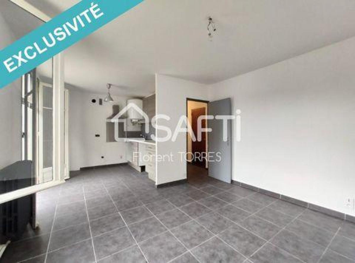 2 bedrooms Apartment in Toulon, France No. 16708