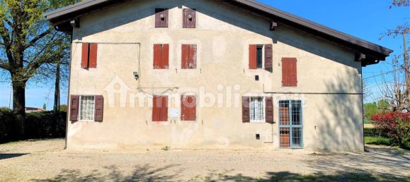 4 Schlafzimmer Villa in Cento, Italy, Nr. 133906 3