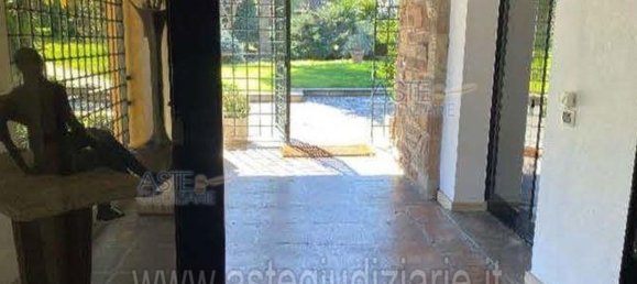 28 rooms House in Rome, Italy No. 191404 9