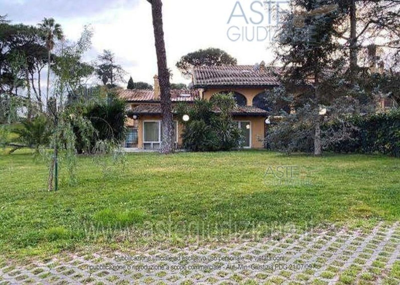 28 rooms House in Rome, Italy No. 191404