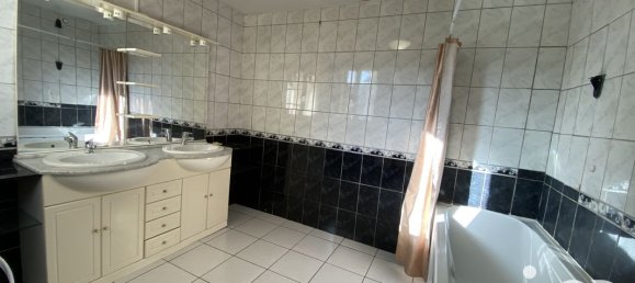 4 bedrooms Townhouse in Deols, France No. 64220 29