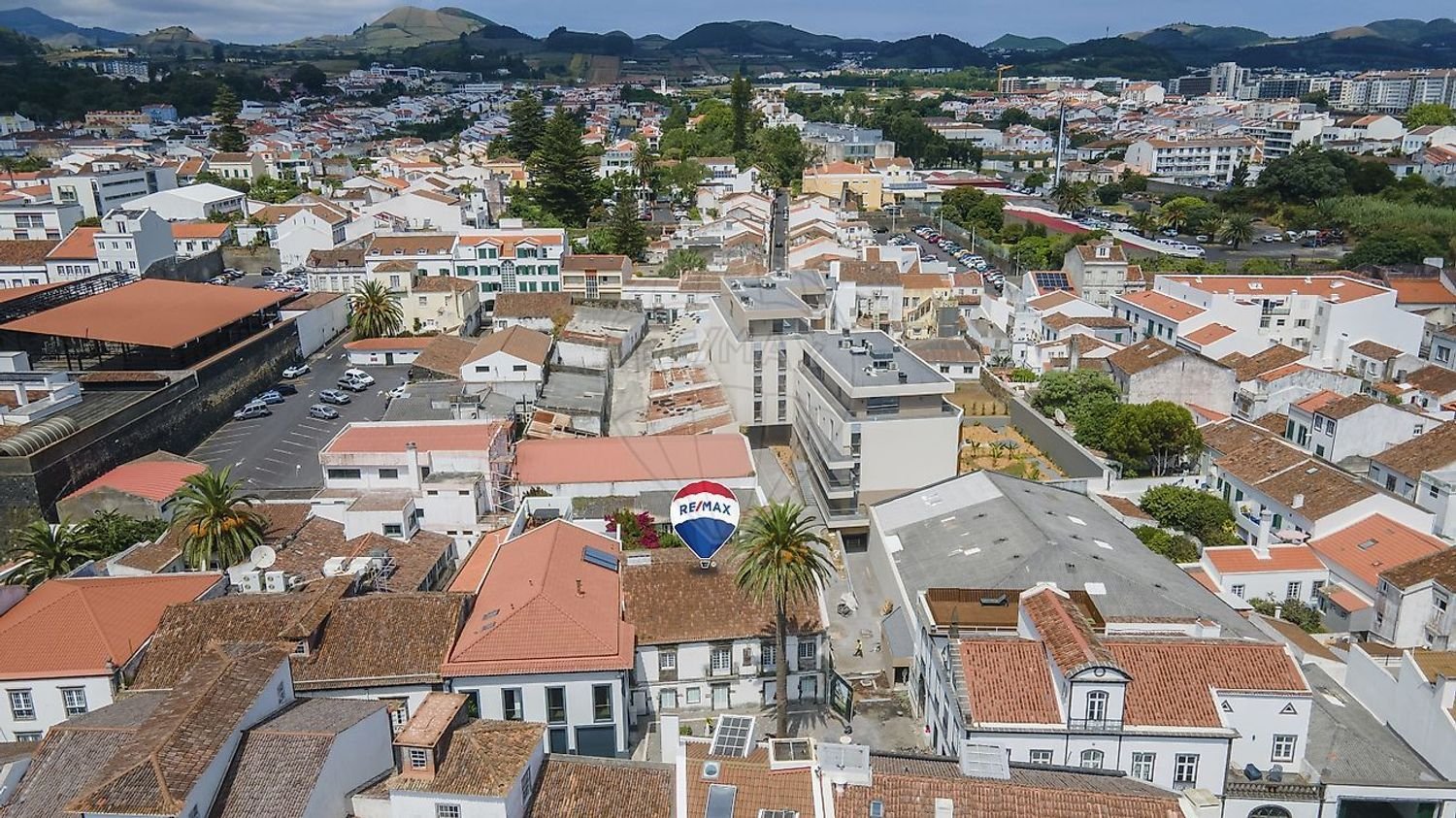 4 bedrooms House in Ponta Delgada, Portugal No. 44191