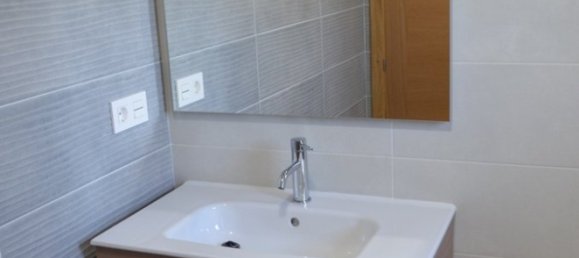 4 Schlafzimmer Villa in Pinoso, Spain, Nr. 8650 3