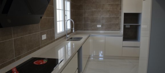 4 Schlafzimmer Villa in Pinoso, Spain, Nr. 8650 9